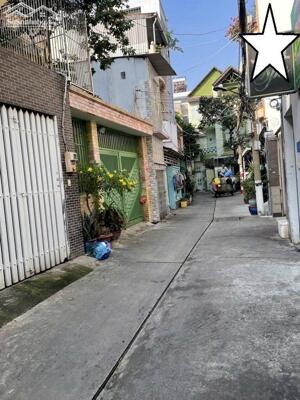 Cần bán CHDV gần ETOWN Tân Bình, DT 129m2- 5 tầng- 16 tỷ 0935767286