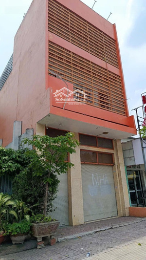 mbkd mặt tiển phạm văn đồng hoặc làm văn phòng 2l 5pn 2 mặt tiền trước sau ngay cầu bình triệu