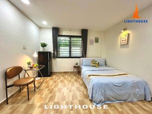 căn studio thoáng mát, full nội thất. thang máy, hầm xe. thuận tiện di chuyển quận 1, quận 3