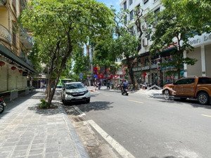 (hiếm) bán tòa nhà kinh doanh mặt phố hòa mã - hai bà trưng, 102m2 x 7 tầng thang máy, 103 tỷ