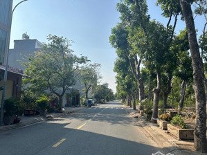 bán đất nền biệt thự khu villa thủ thiêm p. thạnh mỹ lợi. sát sông sài gòn. dt 9.8x22m giá 140tr/m2