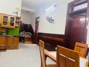 bán nhà 3 tầng gần biển, mặt đường phạm ngọc thạch, vĩnh hải, nha trang, khánh hòa