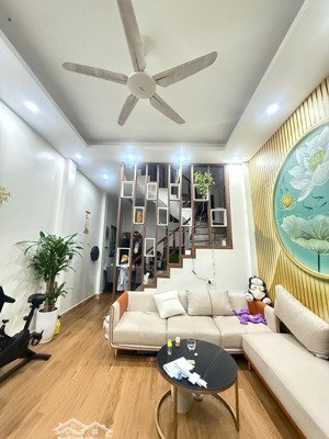 cho thuê nhà riêng cầu diễn bắc từ liêm dt 45m2 x 4 tầng 4pn 9 triệu nhận ngay