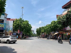 bán gấp:căn 4,5t/ dt:90m2/mt:6m/ kinh doanh ngày đêm/ phố thành trung trâu quỳ/ gia lâm/giá :19,5ty