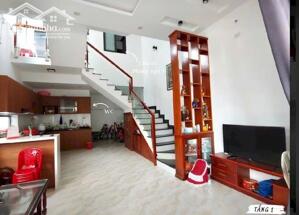 Nhà 3 tầng mặt tiền Nguyễn Như Hạnh, kiên cố 3PN 3WC