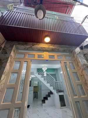 bán nhà đẹp mới 90% nội thất đầy đủ :122/14 nguyễn suý- tân quý- tân phú