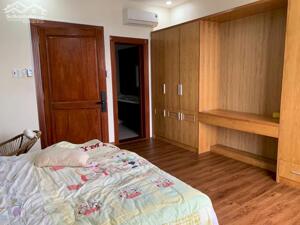 CHO THUÊ NHÀ FULL NỘI THẤT 6 PHÒNG NGỦ MẶT TIỀN BỜ KÈ