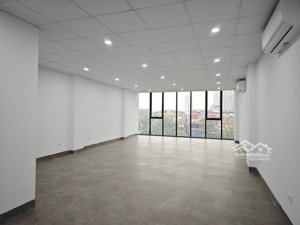chính chủ cần cho thuê văn phòng chỉ 14 triệu tại vũ tông phan, thanh xuân.