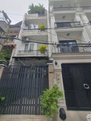 nhà đẹp full nội thất đ.nguyễn đình chiểu phú nhuận hẻm nhựa lớn 88m xe hơi đậu trong nhà.