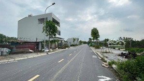 187 kđg lô góc 3 mặt thoáng đường rộng mênh mông tiềm năng sinh lời lớn 86.5m2 chỉ 8.7 tỷ vnd