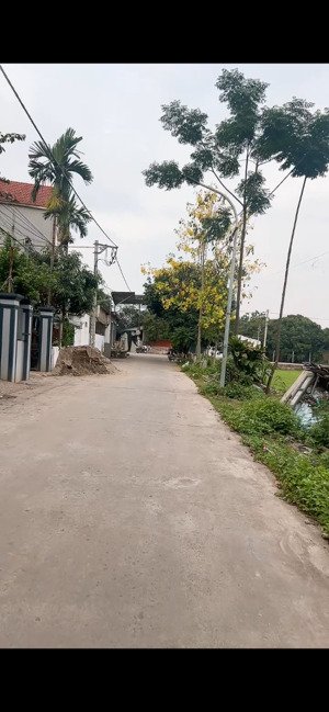 đất -cát quế- 140m- ô tô ngủ nhà - gần hồ điều hoà- giá chỉ nhỉnh 4 tỷ
