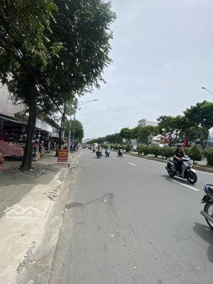 nhà mặt tiền kinh doanh trường chinh ( 4 x 27m ) chỉ 12,8 tỷ tl