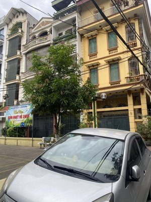 trung tâm cầu giấy - ngõ thông rộng - 65,6m2 - 17,8tỷ - vừa ở vừa kinh doanh thu 30 triệu/tháng.