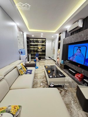 bán nhà liền kề 6 tầng 31m2 kẻ tạnh ô tô đỗ cửa, nội thất như mới!