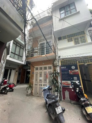 cho thuê nhà phố triệu việt vương: 45m2 x 3 tầng, mt: 4m, thông sàn, nguyên căn. lh: 