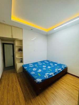 chính chủ bán căn hộ tập thể tầng 3 góc phố láng hạ giá chỉ 3,25 tỷ