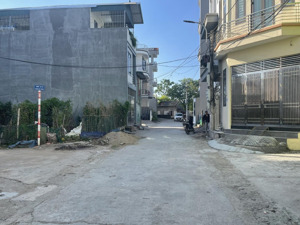 bán lô góc đất đấu giá ao ngòi, đức thượng, hoài đức, hà nội 83.5m2 giá 100 triệu/m2