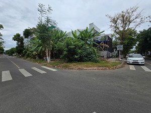 bán lô góc 2 mặt tiền đường bá giáng 6, 158m2, ngang 8,1m kdc bá tùng, hoà quý. gúa chỉ 5tỷ.