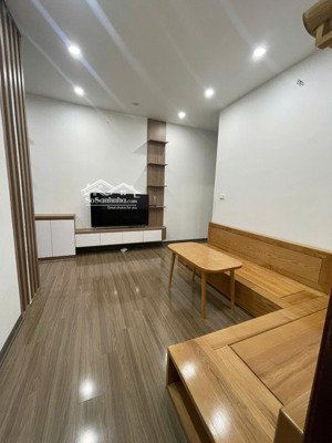 bán gấp chung cư sông nhuệ - 2 ngủ. 45m2 sổ đỏ. full nội thất. giá chỉ 2.4x tỷ