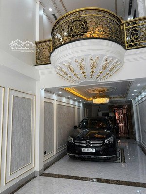 mặt phố nguyễn lam 69x7t, thang máy, vỉa hè, kd, full nội thất cao cấp, giá tốt 21.6 tỷ.