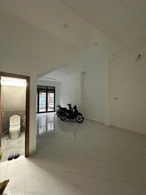 cho thuê nhà 1 trệt 3 lầu 4 phòng ngủ đường lê thanh nghị, vĩnh nguyên, nha trang