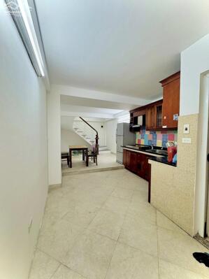 Nhà Nguyễn Thái Học 5 Tầng Mặt Tiền 4.5M 16.2 Tỷ Ngõ Rộng Sạch Gần phố