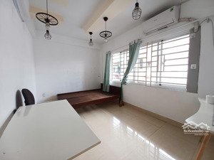 phòng trọ quận trung tâm hcm - q4. gần nhiều trường đại học q4 - q7 - q1. giá rẻ