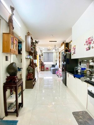 chuyên bán chuyển nhượng giỏ hàng thứ cấp saigon intela giá tốt tháng 6/2025