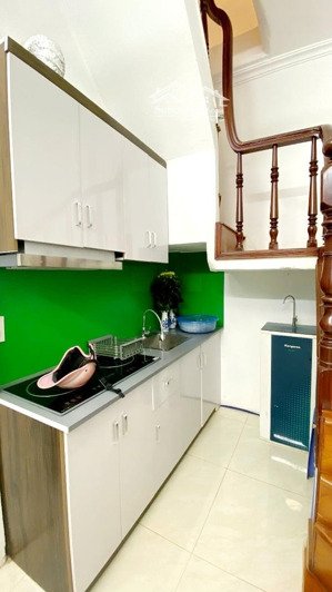 lô góc 2 mặt thoáng, ngõ thông kinh doanh, gần phố . dt 17m 5t mt 3,2m giá 3,5 tỷ
