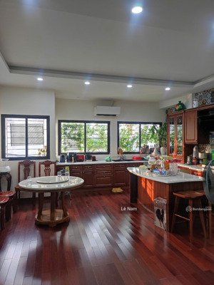 bán nhà phố phạm ngũ lão, hoàn kiếm, 56m2 mt 5m có thang máy chào giá 24.5 tỷ.