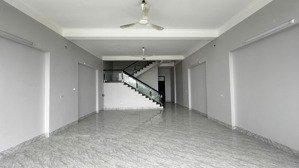 cho thuê nhà 3 tầng mặt đường lớn tại đông xá, vân đồn, phù hợp làm văn phòng