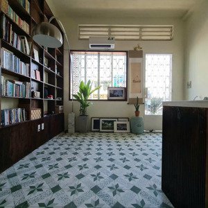 căn hộ chung cư lầu 2 đường bạch vân quận 5 60m2