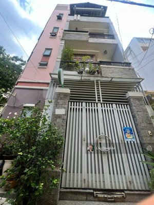 giá sốc: 8.x tỷ- bùi đình túy-bán nhà đẹp- 4 tầng -hẻm xe hơi- giáp quận 1 view landmark 81.