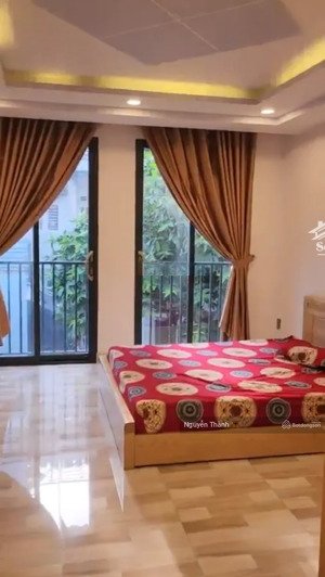 bán gấp nhà hoàng hoa thám 5.5m x 8.9m 3 tầng full nội thất thu nhập ổn định
