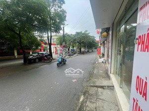 cầu diễn, dòng tiền, full nội thất, dt 76m2 x 7 tầng, giá 20 tỷ, trung tâm trường học lớn nhỏ