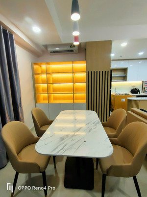 urban hill (căn hộ)
diện tích: 80m2
thiết kế: 2pn, 2vs, giá thuê: 30 triệu/tháng