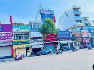 nhân - nhà 4 tầng phố thống nhất ngay mã vòng thuận tiện kinh doanh