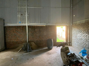cho thuê kho rẻ tại quốc oai
- xã phươngk cách- quốc oai
- diện tích 480m2