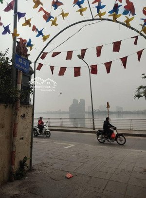 bán toà căn hộ sát hồ tây - 8 tầng thang máy gara ô tô - vừa ở vừa kinh doanh dòng tiền cao (34 tỷ)