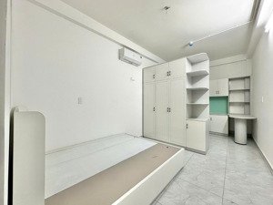 căn hộ mini full nt tách bếp ngay công trường dân chủ