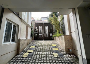 cho thuê biệt thự đường hoa đào, q.phú nhuận, diện tích: 8x16m, hầm trệt 3 lầu, giá 85 triệu