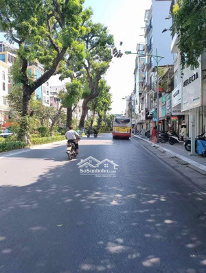 với 25tỷ có ngay căn mặt phố kim mã-dtich:40mx7tầng- mt:3.5m- kinh doanh sầm uất-cho thuê 50tr/1th