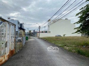 thanh lý gấp đất thổ cư tại vị trí cực đẹp chỉ còn 780 triệu cho hơn 110m2 tại đường tập đoàn 8,shr