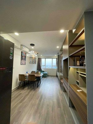 bán the park residence 2pn 2.4 tỷ - view hồ bơi 