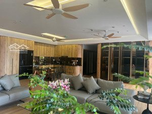 chính chủ gửi bán căn hộ rộng nhất usilk hà đông, dt gần 200m2 full nội thất xịn xò. giá chỉ 8 tỷ