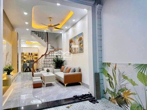 bán nhanh nhà lạc long quân- tây hồ- lô góc- 42m- ngõ thông- 4 tầng- thoáng sáng- 8.x tỷ