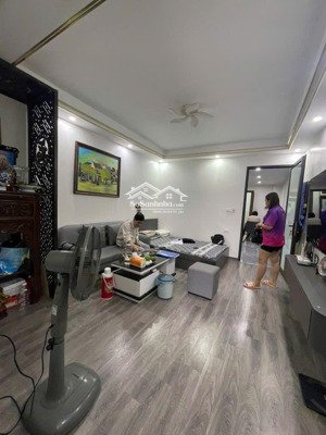 bán căn hộ tập thể phạm ngọc thạch - diện tích sổ đỏ 40m2. giá 4.2 tỷ