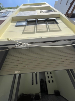 quận10 ngay ngã4 nguyễn chí thanh và sư vạn hạnh.
nhà 4tầng sát mặt tiền dt 4x9 đúc btct.#giá7tỷ5