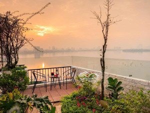 toà apartment 10 tầng mặt phố yên hoa view triệu đô hồ tây 148 tỷ dt256m/32 căn hộ