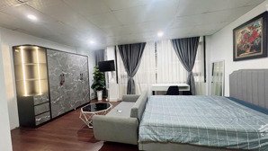 chính chủ cho thuê căn hộ 38m2 dạng studio full đồ đẹp phố nguyễn văn cừ giá 6 triệu: 